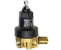 Regulator napojów z certyfikatem U.L. do systemów dystrybucji napojów bezalkoholowych i piwa, 1/4 NPT, 0.3-8.5 bar (R84-200-MNLA) - Norgren