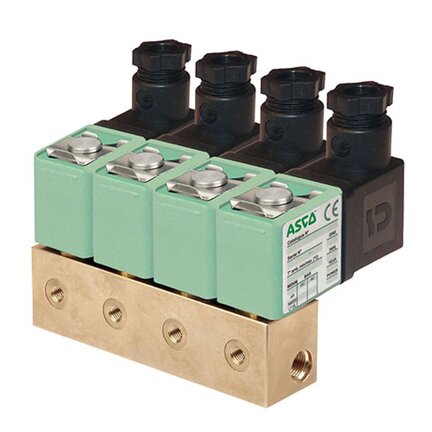 Elektrozawór 2/2 NC G1/8, DN2.4, mosiądz, FPM, wtyczka IP65 (SCG256B004V.230/50-60) - ASCO