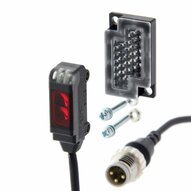 Czujnik fotoelektryczny, odblaskowy (odbłyśnik w zestawie), 200 mm, DC, 3-przewodowy, PNP, dark-on, side-view, złącze pigtail, M8, 3 pin (wymaga wspornika) (E3T-SR24-M5J 0.3M) - Omron
