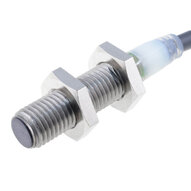 Wyłącznik czujników zbliżeniowych, indukcyjny, stal nierdzewna, krótki korpus, M8, ekranowany, 2 mm, DC, 3-przewodowy, PNP-NC, 2 m wstępnie okablowany (E2A-S08KS02-WP-B2 2M) - Omron