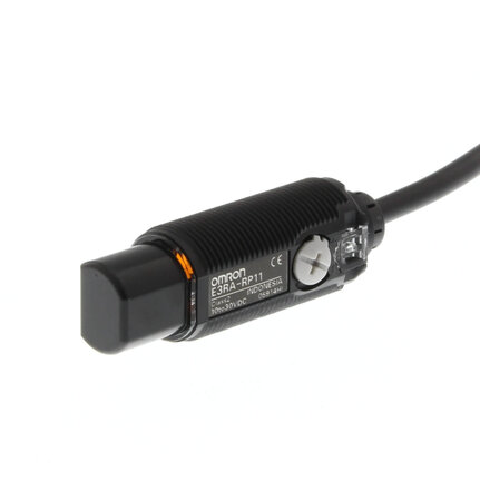 Czujnik optyczny odbiciowo-zaporowy, gwint M18, promieniowy, tworzywo sztuczne, czerwona dioda LED, odblaskowy, 4 m, NPN, Light-ON/Dark-ON, kabel 2 m (E3RA-RN11 2M) - Omron
