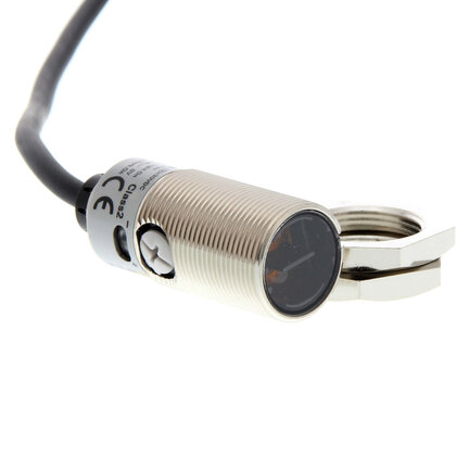 Czujnik fotoelektryczny, gwint M18, metalowy, czerwona dioda LED, rozproszony, 100 mm, NPN, Light-ON/Dark-ON, kabel 2 m (E3FB-DN11 2M) - Omron