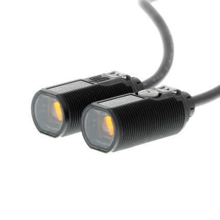 Czujnik optyczny zaporowy, gwint M18, tworzywo sztuczne, dioda podczerwieni, wiązka przelotowa, 15 m, PNP, Light-ON/Dark-ON, kabel 2 m (E3FA-TP12 2M) - Omron