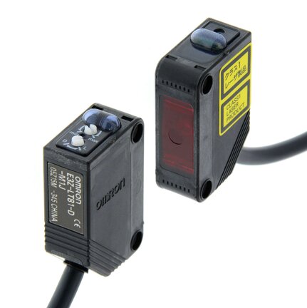 Czujnik optyczny, prostokątna obudowa, czerwony laser klasy 1, wiązka przelotowa, 60 m, PNP, Light-ON/Dark-ON, kabel 2 m (E3Z-LT81 2M) - Omron