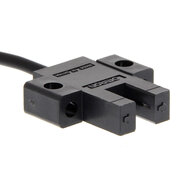 Mikroczujnik fotoelektryczny, typ szczelinowy, kształt standardowy, do wyboru L-ON/D-ON, PNP, kabel robota 1 m (EE-SX670P-WR 1M) - Omron