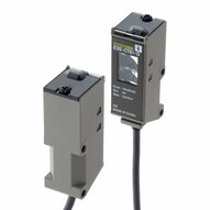 Czujnik optyczny zaporowy, przelotowy, 30 m, DC, 3-przewodowy, NPN/PNP, pionowy, kabel 5 m (E3S-CT61 5M) - Omron