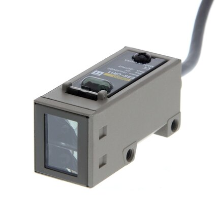 Czujnik fotoelektryczny, odblaskowy, 3 m, DC, 3-przewodowy, NPN/PNP, poziomy, kabel 5 m (E3S-CR11 5M) - Omron