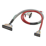 Kabel ze złączami MIL (1:2) PNP 32 punkty wejściowe, długość 500 mm i 250 mm (D1) (XW2Z-RI50-25-D1) - Omron